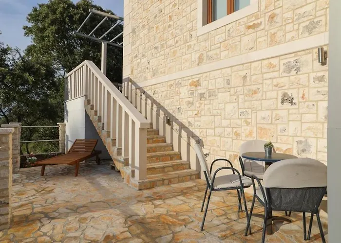 Holiday home House Irena Pucisca